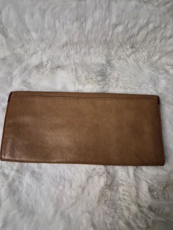 BARNEYS NEW YORK Classic Brown Envelope Leather Clutch - Picture 5 of 8